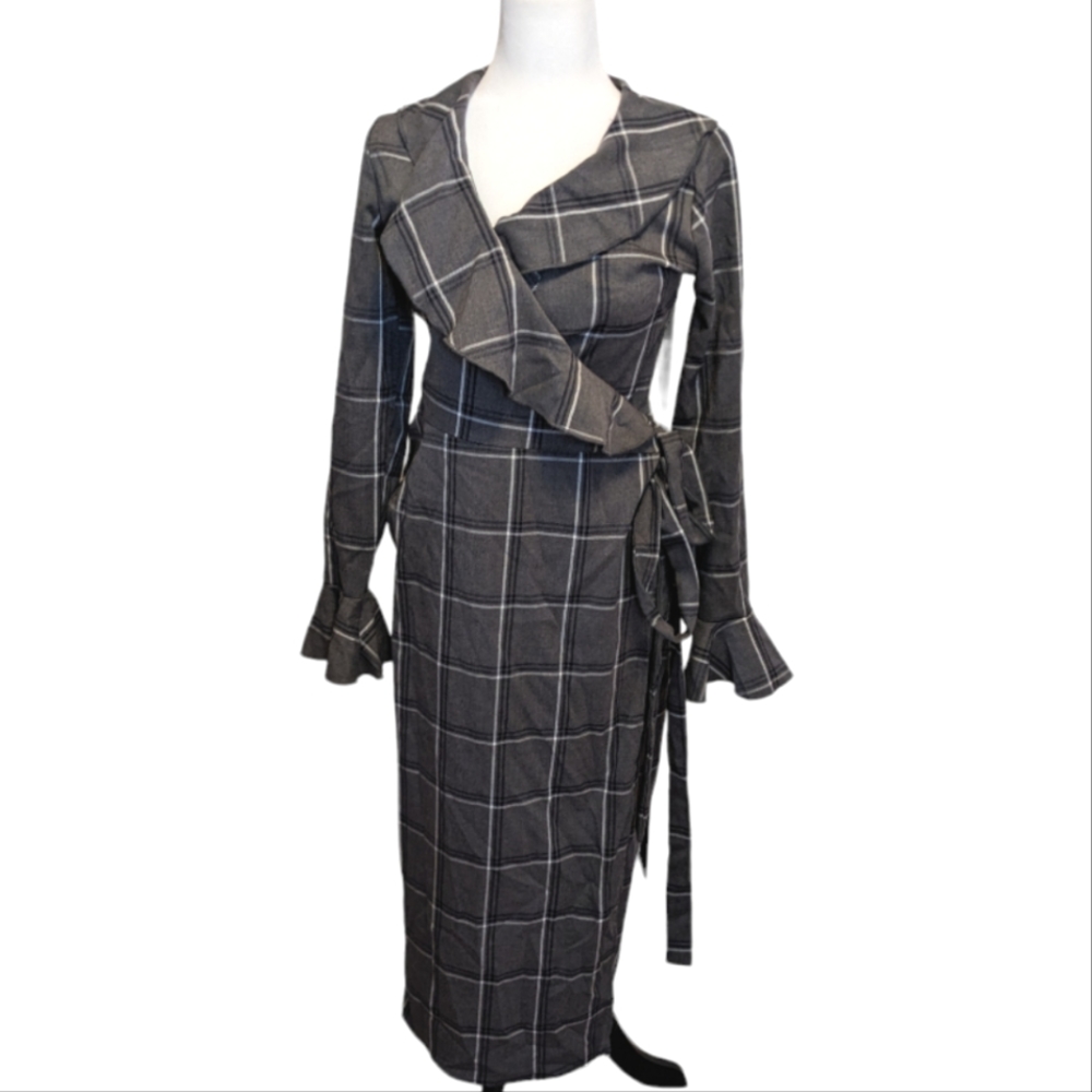 - Stunning full length wrap around dress with ruffles.   Size M EUC